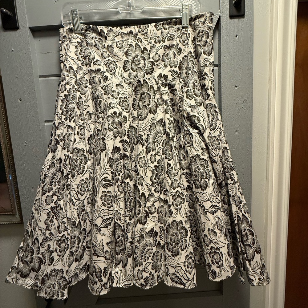 ANTONIO MELANI Black and White Floral A-Line Skirt